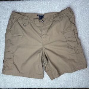 5.11 Tactical Series Shorts Mens 42 Khaki‎ Cargo Cotton Blend Pockets Outdoors